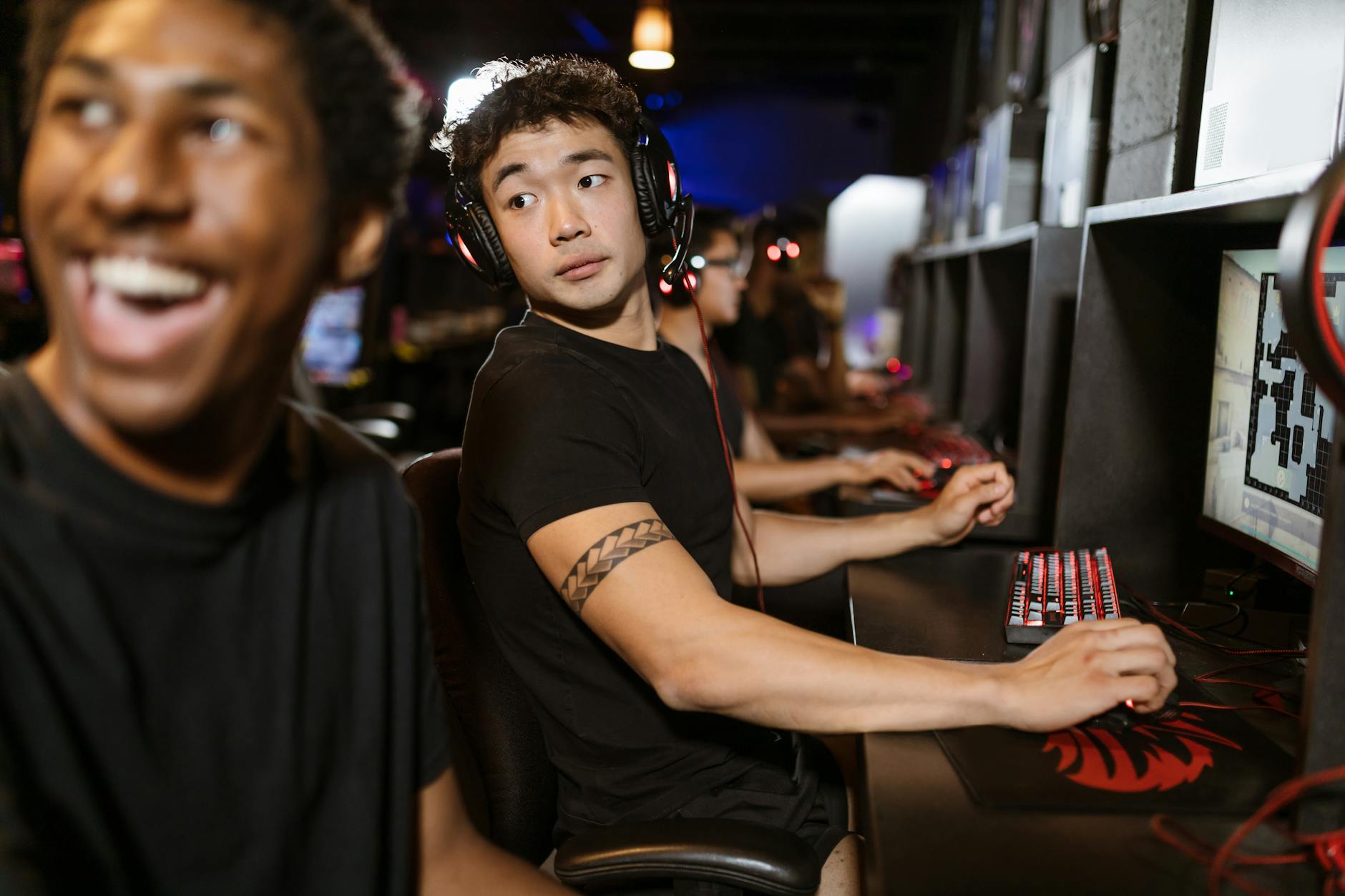 Lịch thi đấu và thống kê đội hình trước trận e-sport
