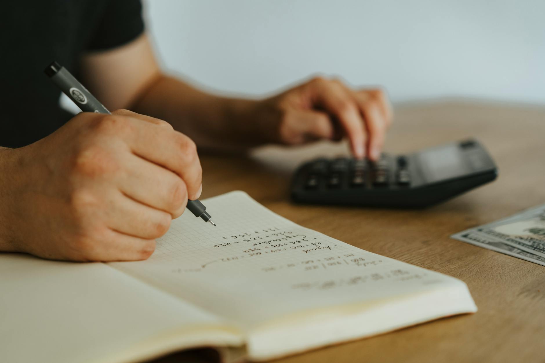 Người chơi ghi chú tỷ lệ và tính quản lý vốn